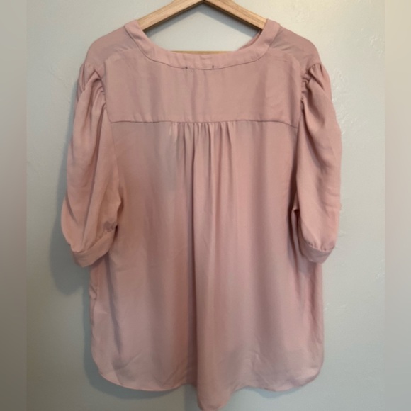 T Tahari Pink Blouse with Cuffed Sleeves and Mandarin Collar in Light Blush NWT - Picture 9 of 9